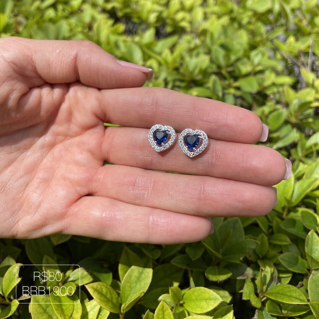 Brinco de Coração Azul Cravejado Cristal Prateado